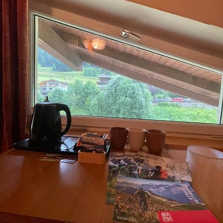 Hotel Picchio Rosso - Stanza Privata Con Bagno In Val Di Fassa Pera Exterior foto